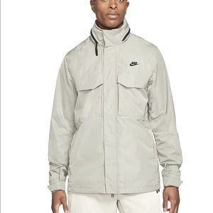 Nike premium Essential M65 Jacket White (LARGE)